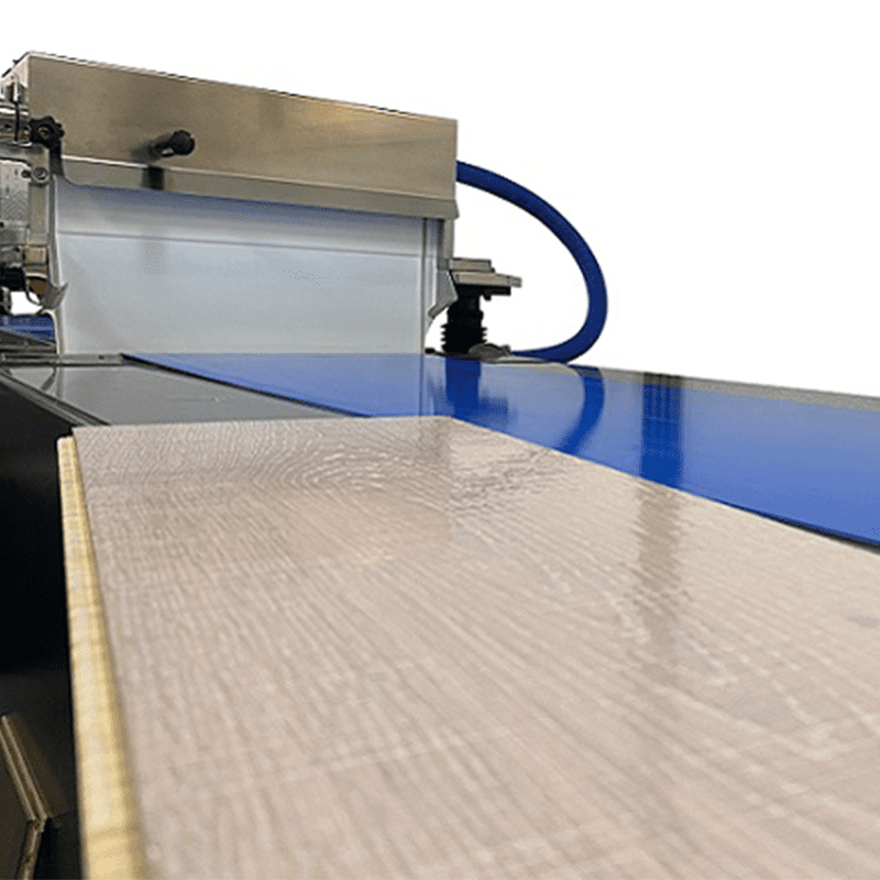 Curtain-coater-header