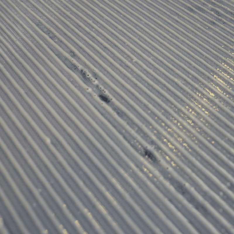 Glue-application-close-up