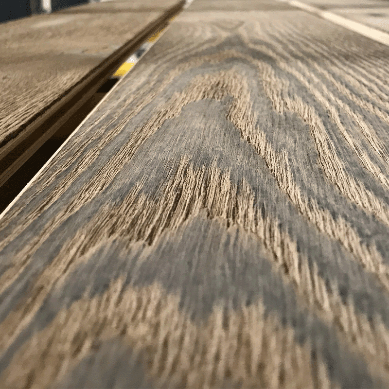 Reactive-stain-sprayer-effect-brushed