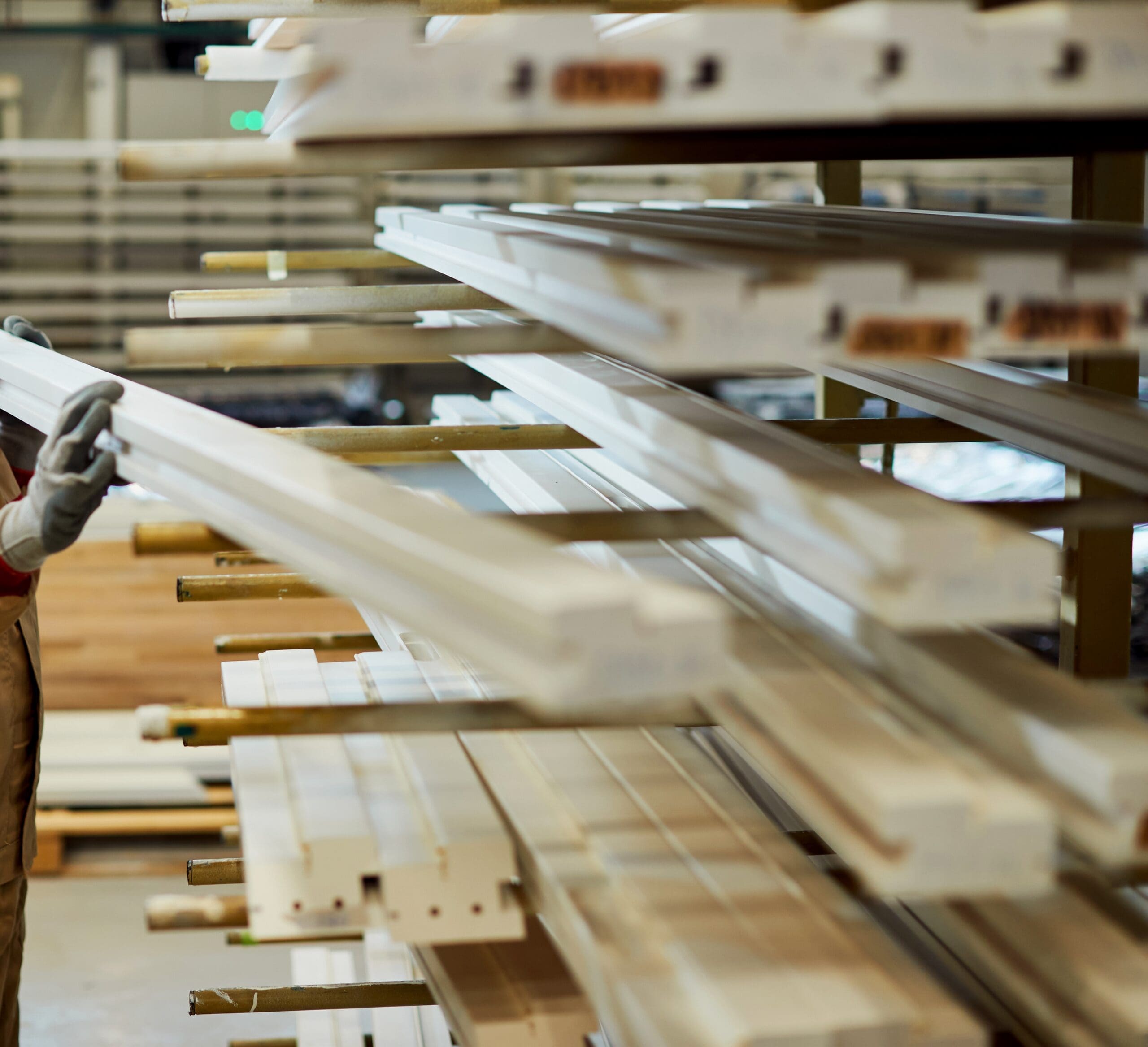 Vacuum coater for wooden profiles: why manual coating costs more than you think